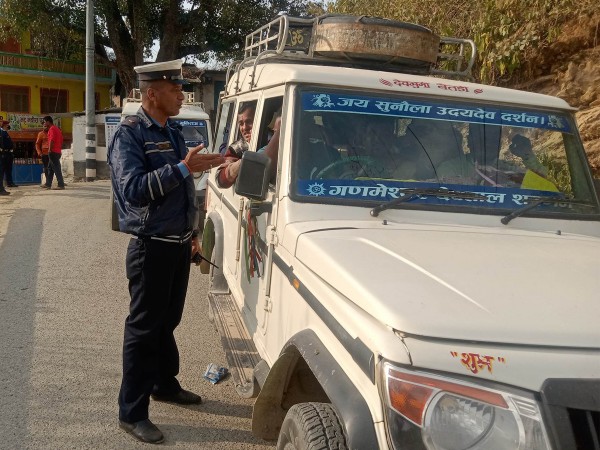 बैतडीमा झण्डै४हजार सवारीसाधन माथि कारबाही, कति उठ्यो राजस्व?